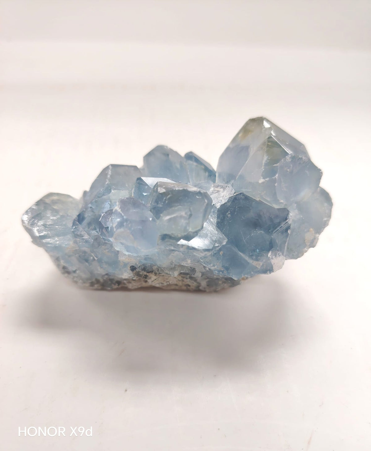 324克天青石晶簇側面角度